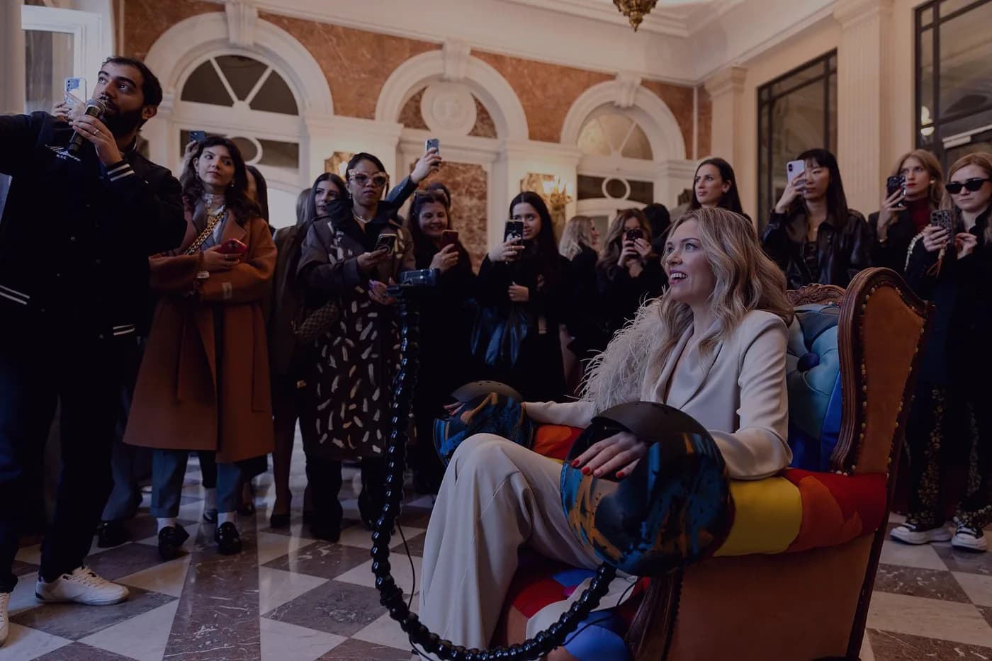Performance ANIMO à Paris, le fauteuil au cœur de l'attention
